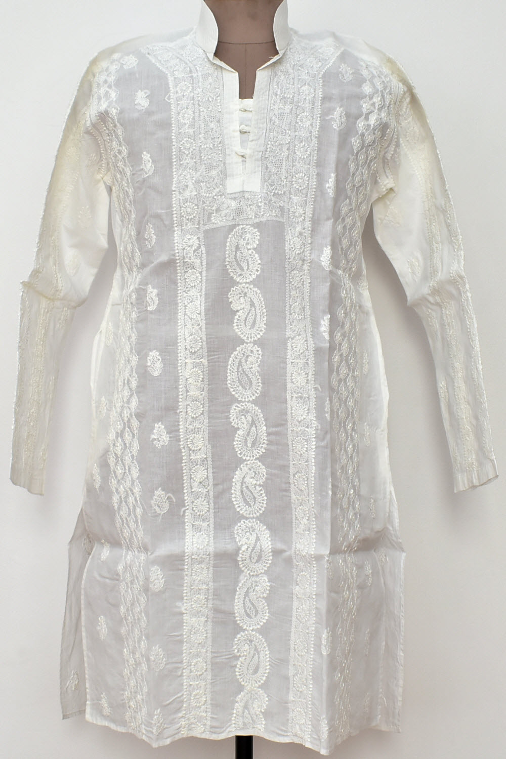 XL 44 White Hand Embroidered Chikankari Mens Kurta 13715