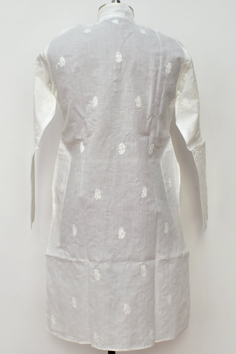 XL 44 White Hand Embroidered Chikankari Mens Kurta 13715