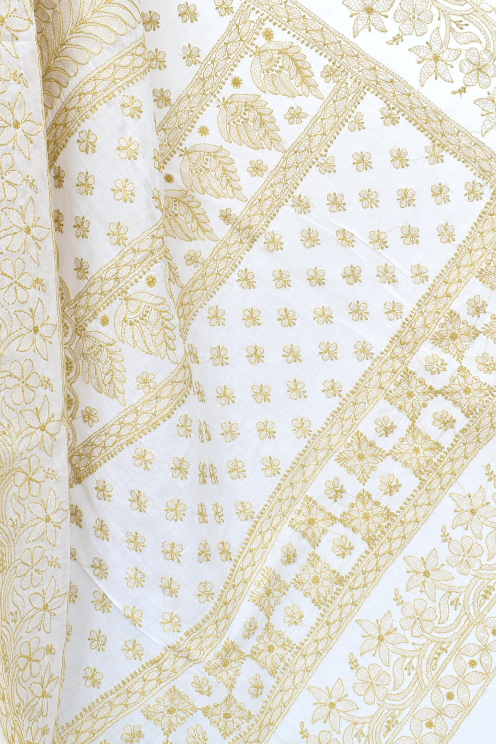 Beige White Hand-Embroidered Lucknowi Chikankari Cotton Saree with Blouse Daraz work 15063