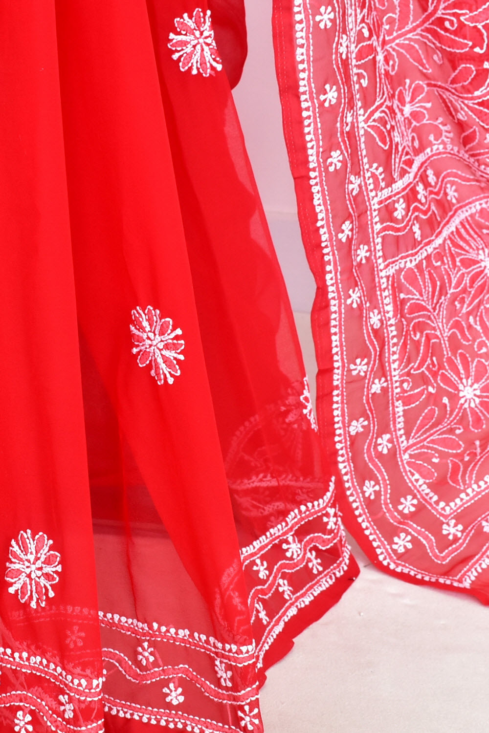 Red Hand-Embroidered Lucknowi Chikankari Georgette Saree with Blouse 15154