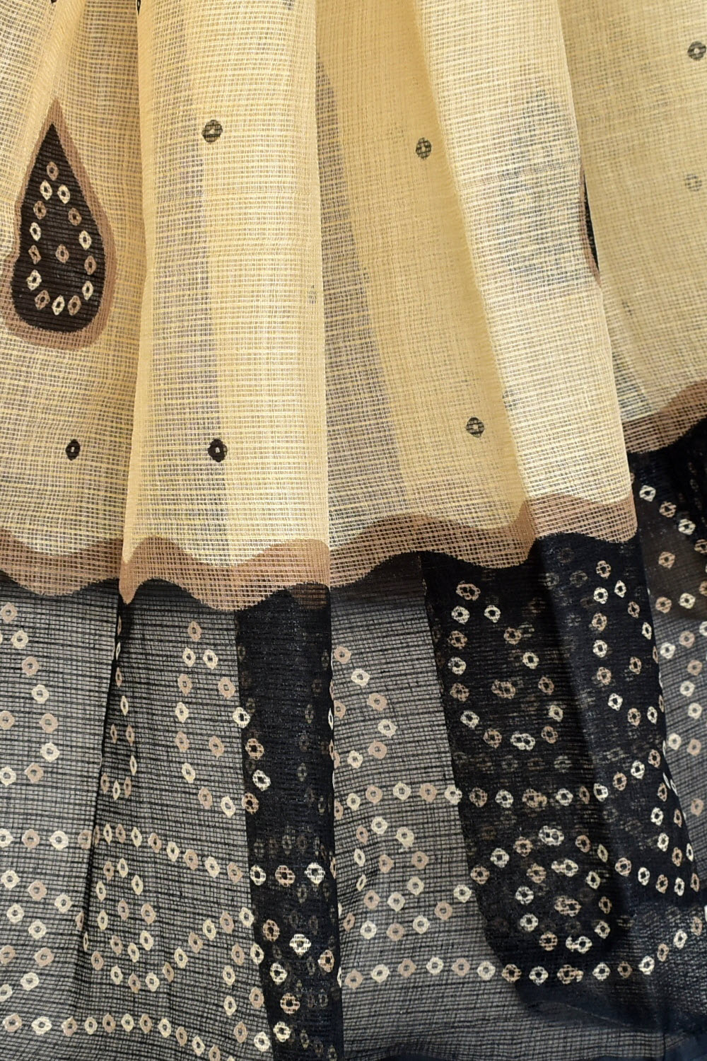 Fawn-Black Handloom Kota Doria Cotton Saree 15594