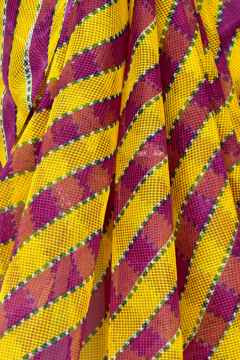 Yellow-Magenta Handloom JP Munga Doria Cotton Saree 15604