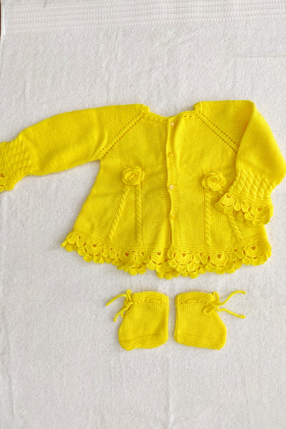 24-30 Months Yellow Hand Knitted Sweater with Socks for Kids with Chrochet Border 16021