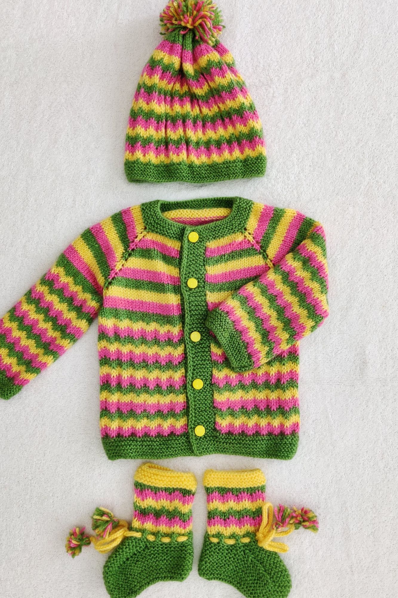 12-18 Months Green-Pink-Yellow Hand Knitted Sweater with Cap and Socks for Kids 16022