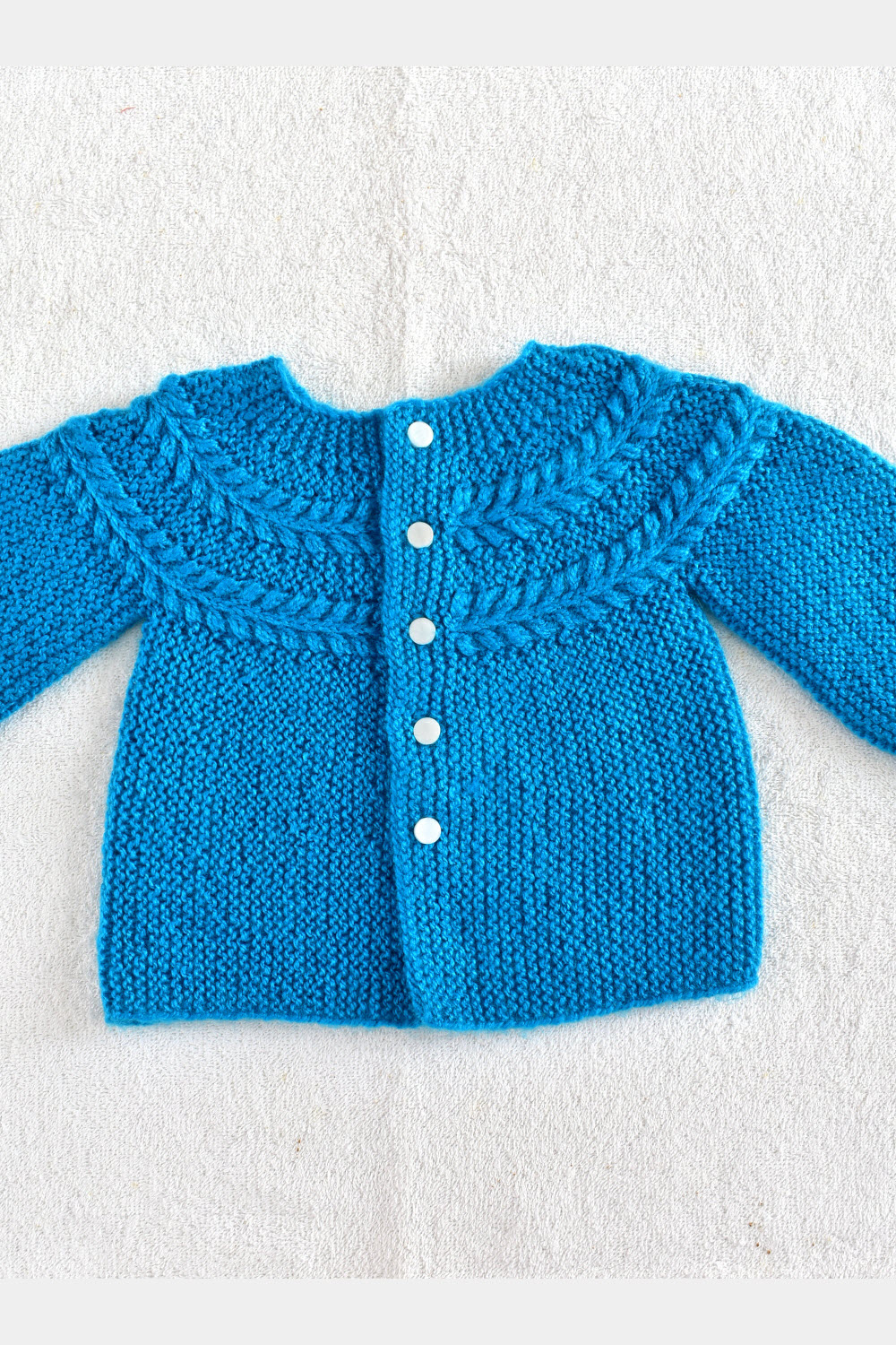 6 to 12 Months Pherozi Hand Knitted Sweater with Cap and Socks for Kids 16027
