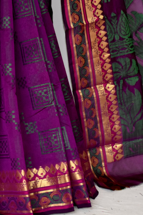 Magenta Handloom Banarasi Kora Cotton Saree with Blouse 16228