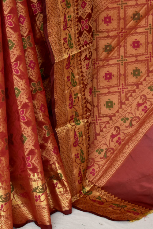 Red Handloom Banarasi Kora Saree with Blouse 16245