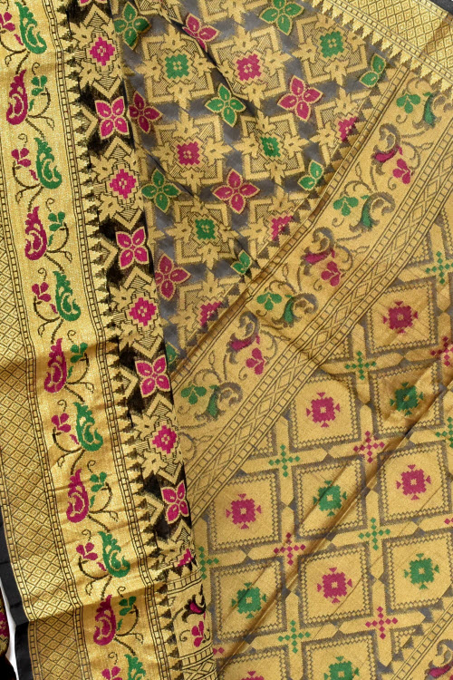 Black Handloom Banarasi Kora Saree with Blouse 16246