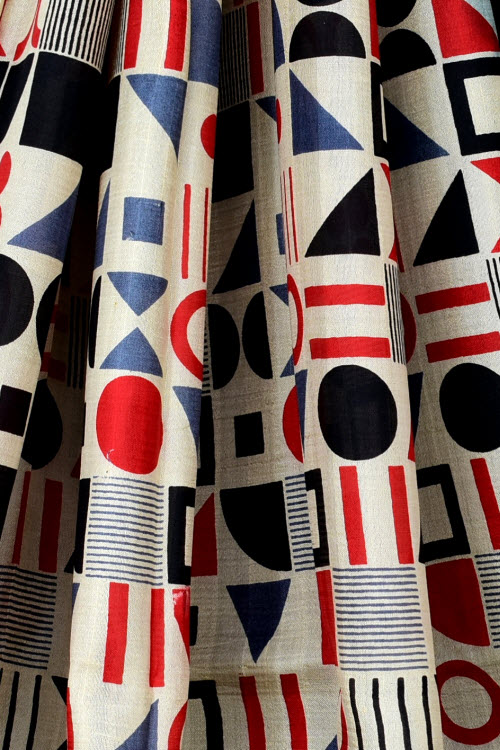 Grey-Black Double Knitted Handloom Pure Silk Saree