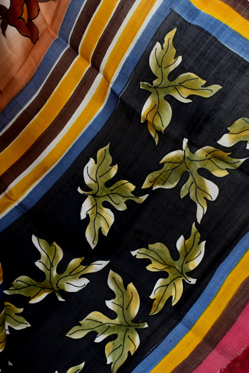 Maroon-Black Double Knitted Handloom Pure Silk Saree