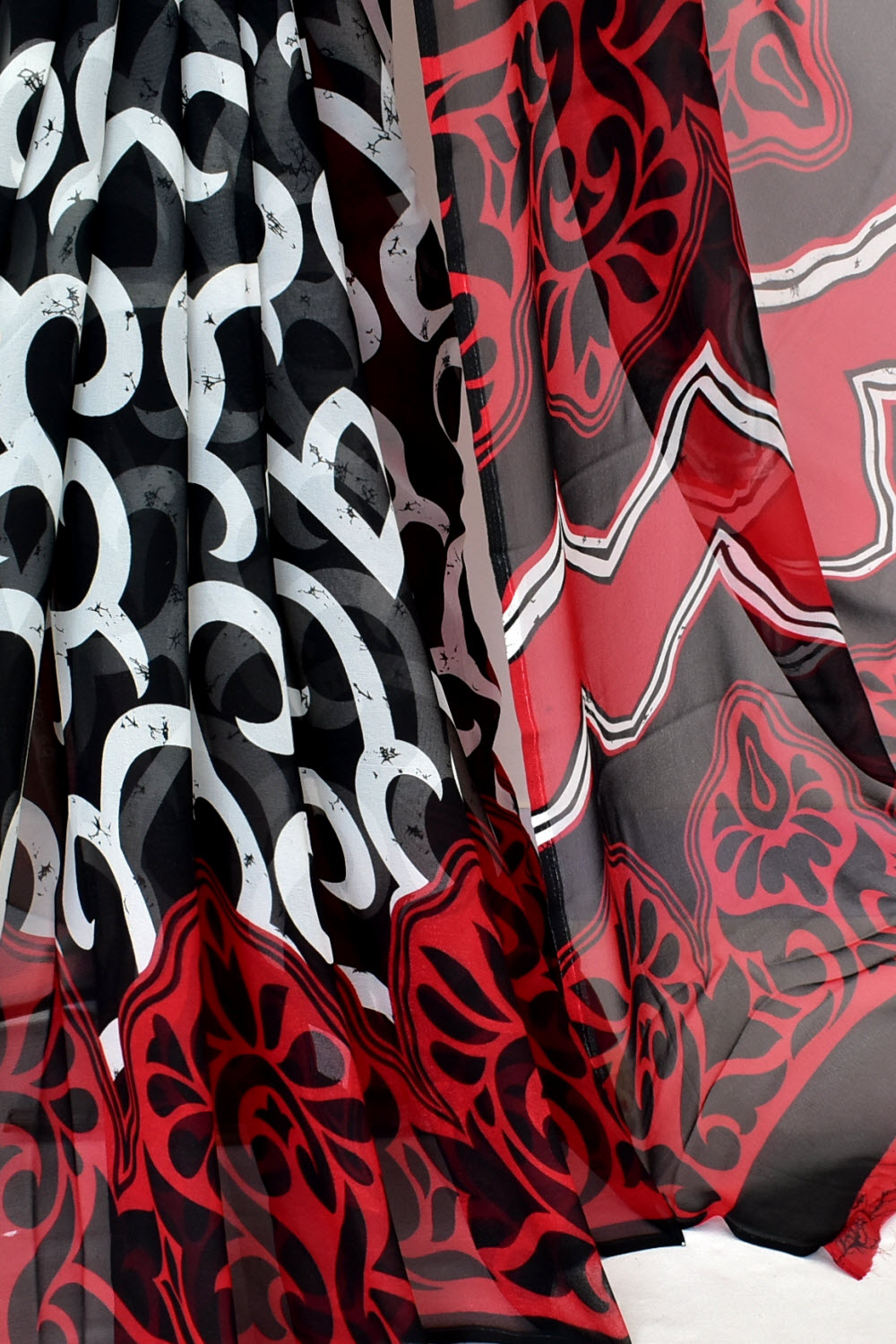 Red-Black Printed Georgette Saree with Blouse