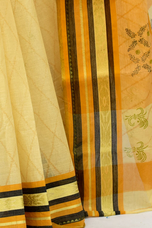 Beige Handwoven Tant Cotton Saree