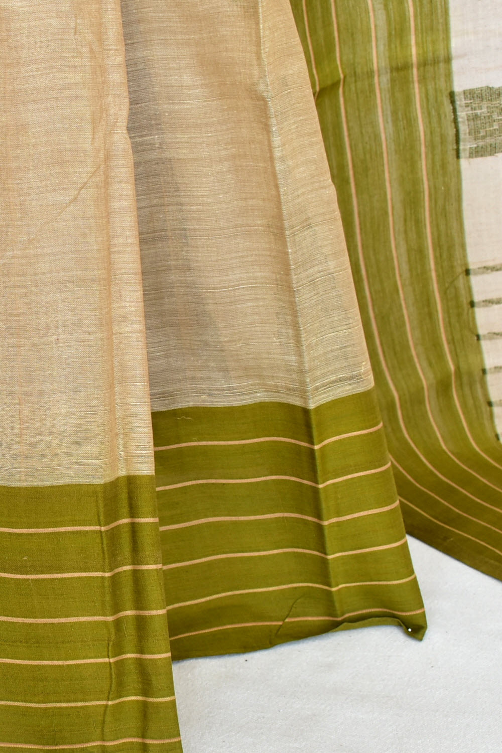 Fawn Handwoven Tant Cotton Saree 17446