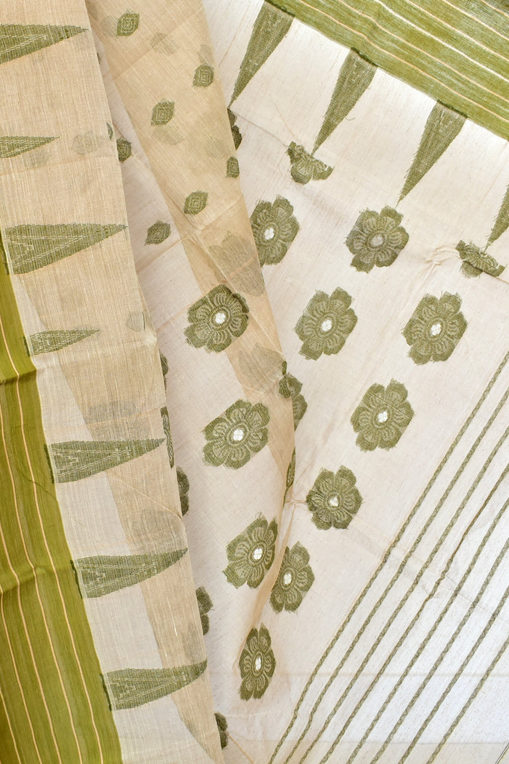 Fawn Handwoven Tant Cotton Saree 17446