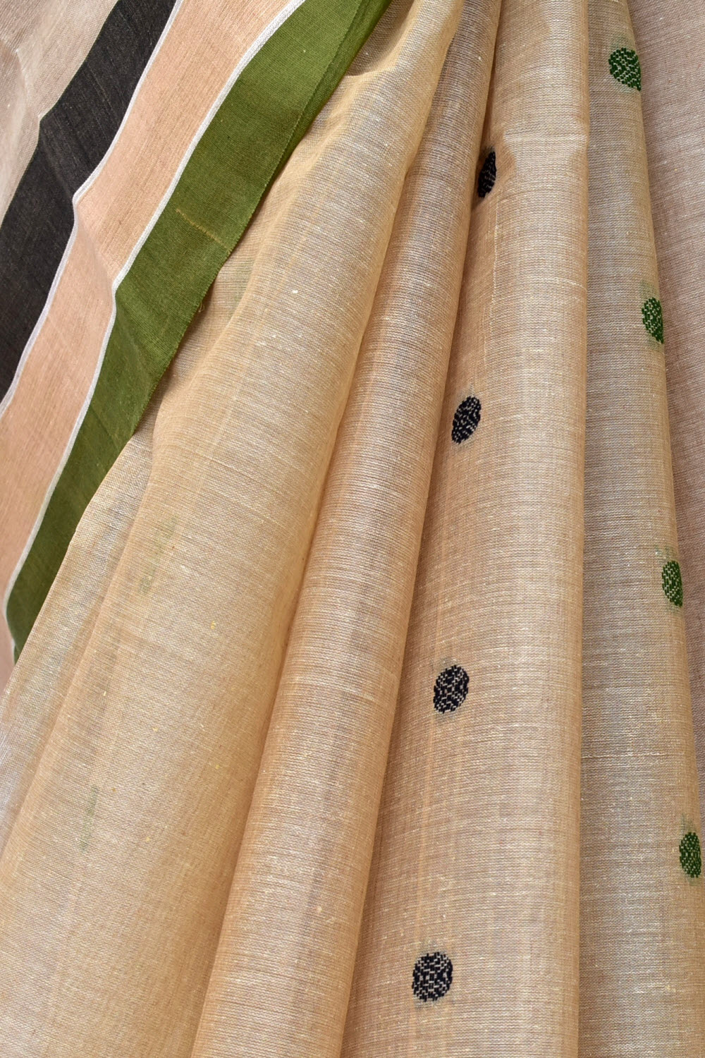 Fawn Handwoven Tant Cotton Saree 17465