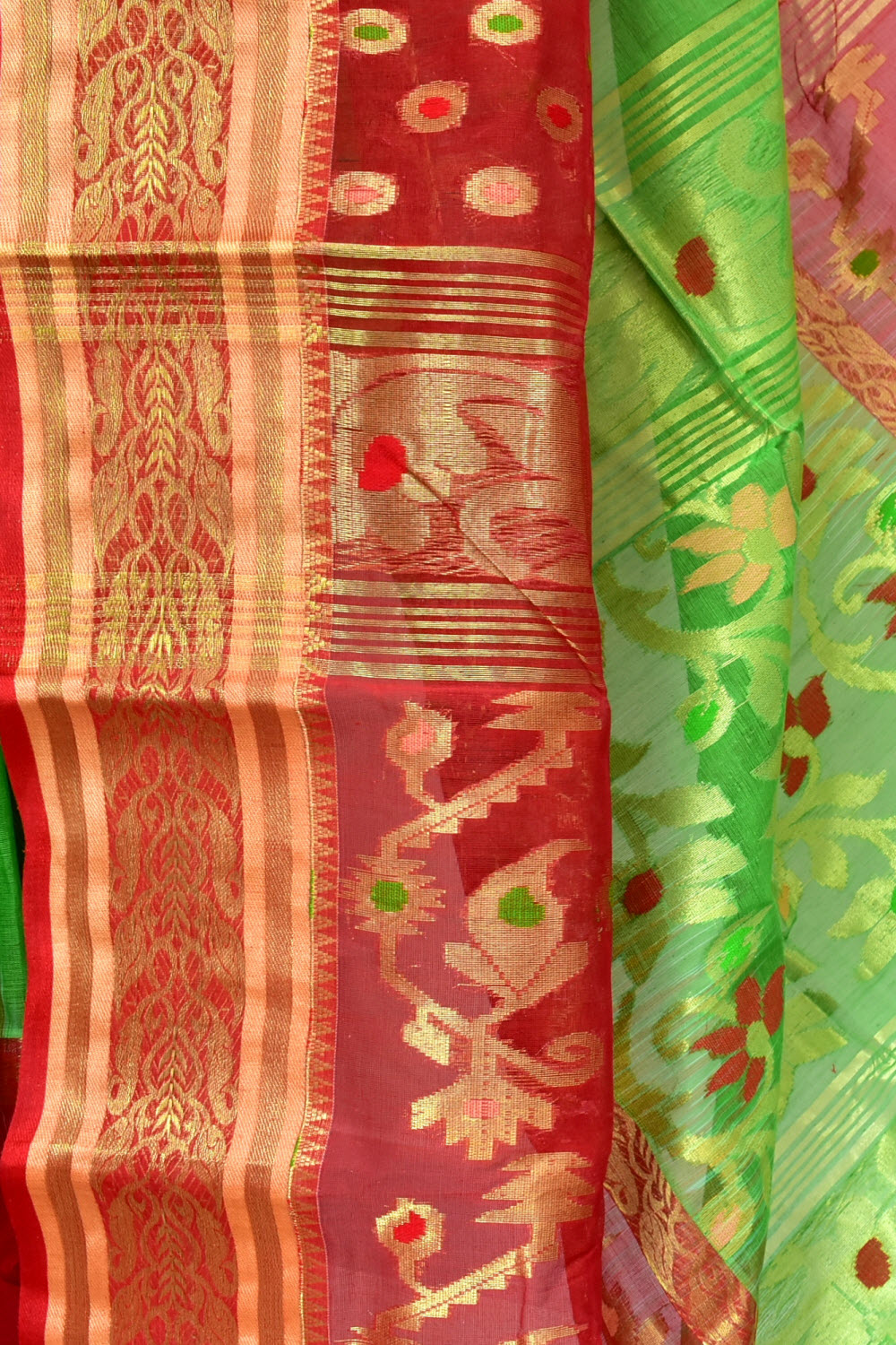 Green-Red Handwoven Tant Cotton Saree 17470