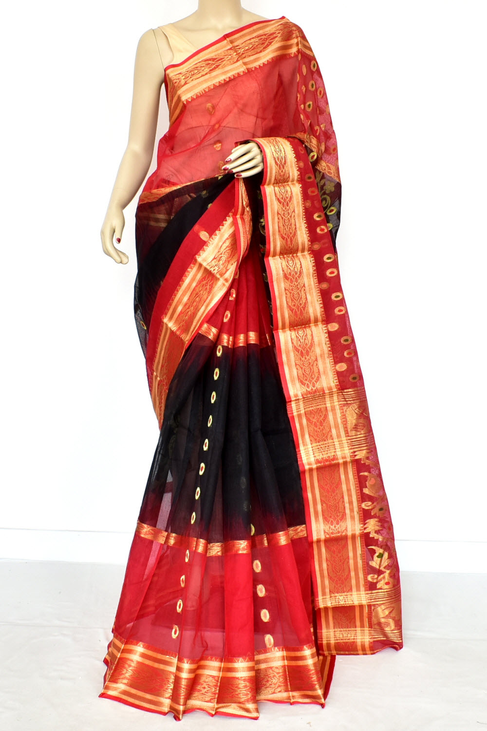 Black-Red Handwoven Tant Cotton Saree 17473