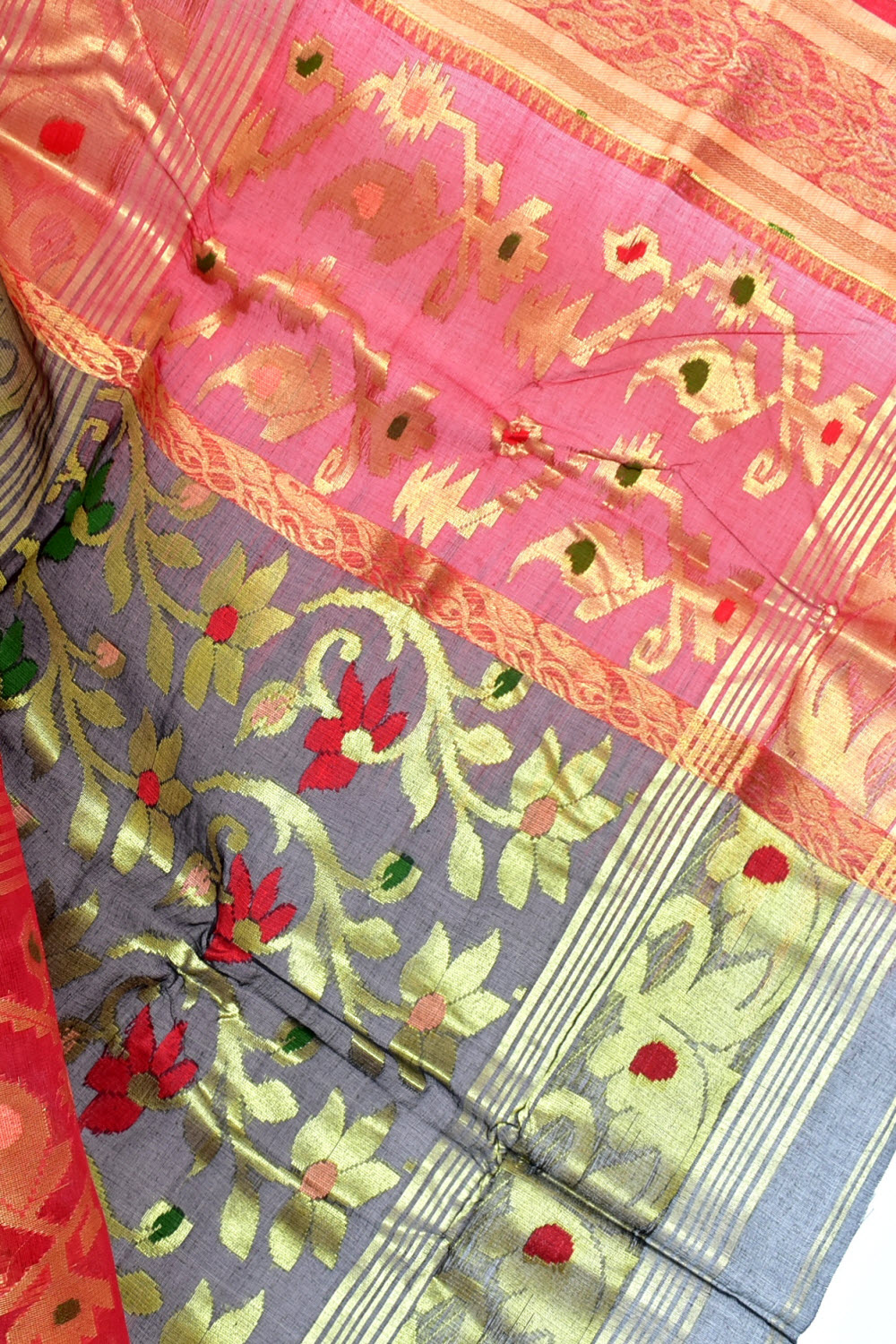 Black-Red Handwoven Tant Cotton Saree 17473