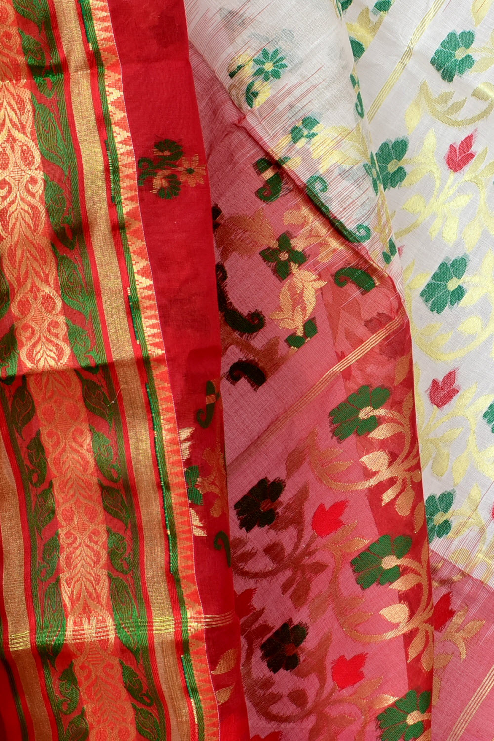 Red-White Handwoven Tant Cotton Saree 17490
