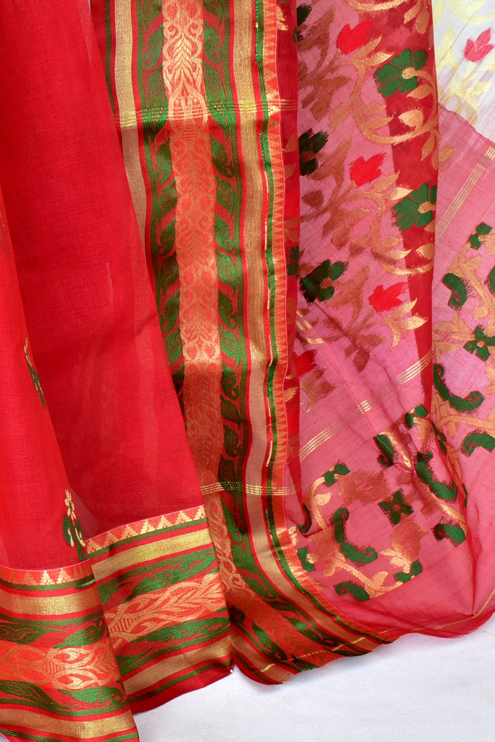 Red-White Handwoven Tant Cotton Saree 17490