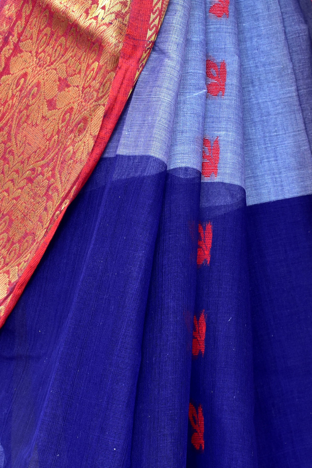 Blue-Red Handwoven Tant Cotton Saree 17516