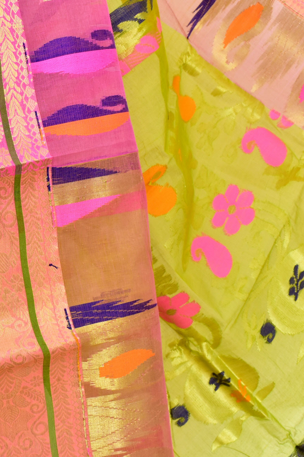 Pear Green-Pink Handwoven Tant Cotton Saree 17525