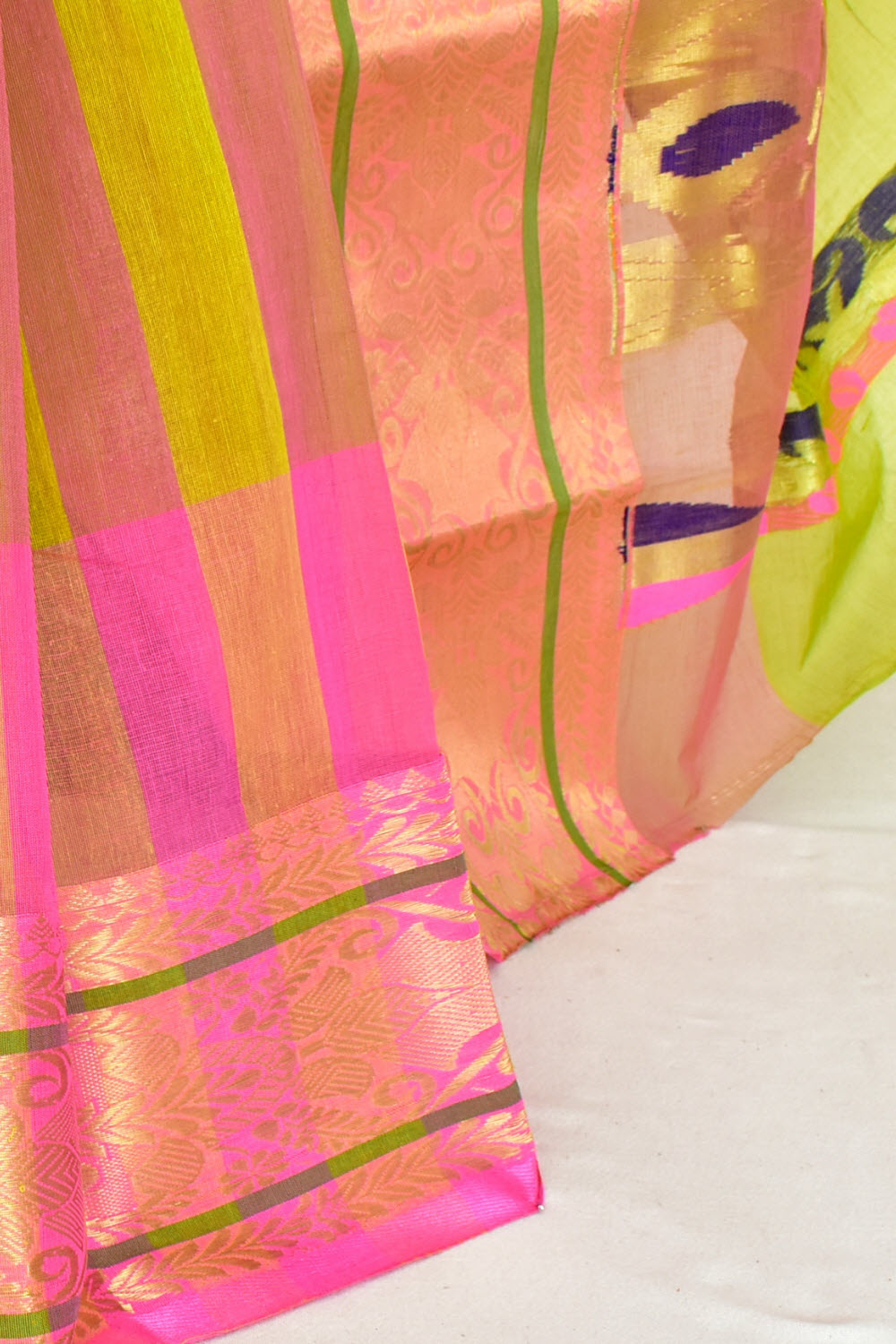 Pear Green-Pink Handwoven Tant Cotton Saree 17525