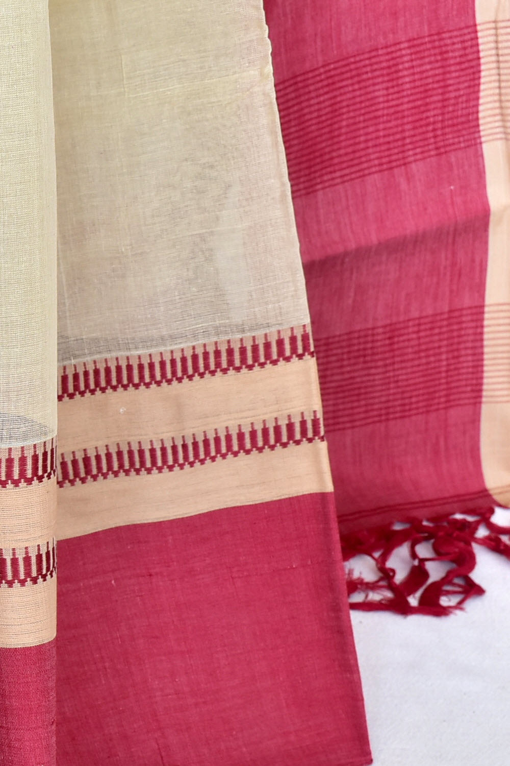 Beige Red Handloom Tant Cotton Saree with Blouse 17604