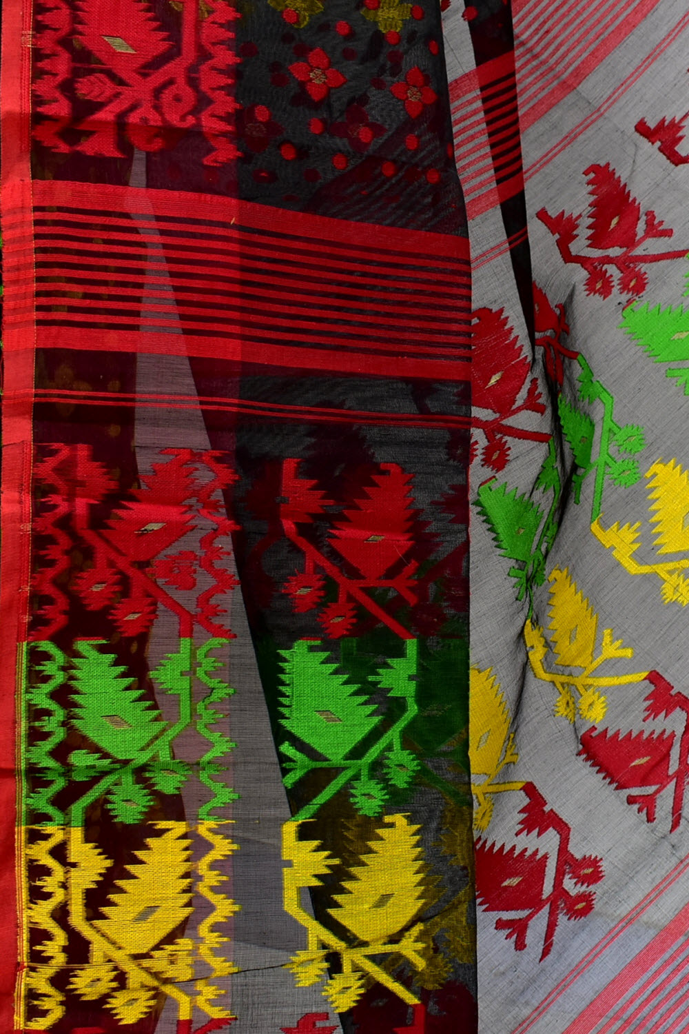 Black-Red Handloom Dhakai Jamdani Tant Cotton Saree