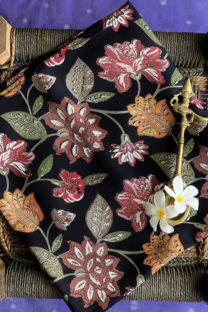 Image of BLACK FLORA