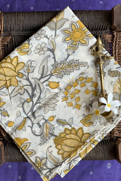 OFF WHITE FLORAL YELLOW