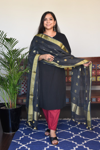 BLACK GOLD LINEN