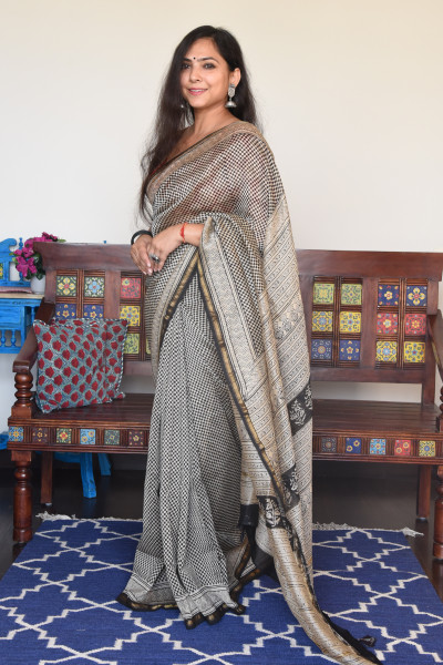 CHEQUERED BLACK