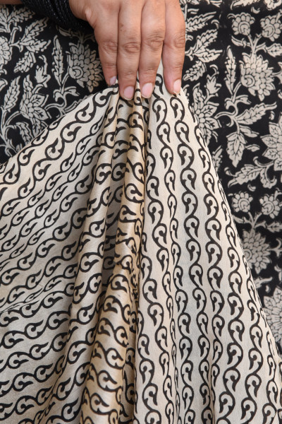 FLORALBLACK