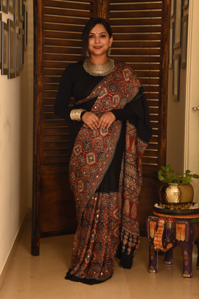 HALF BLACK HALF RED AJRAKH MODAL SILK SAREE WITH MIRROR WORK