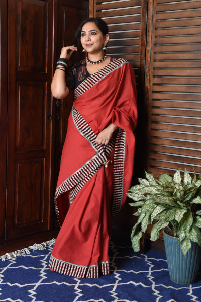 BLACK LOOP RED PATCHWORK COTTON SAREE