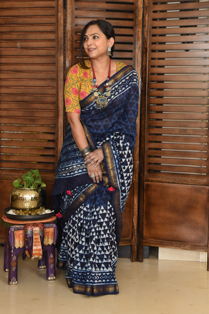 Image of SMALL TRIANGLES COTTON SILK SAREE