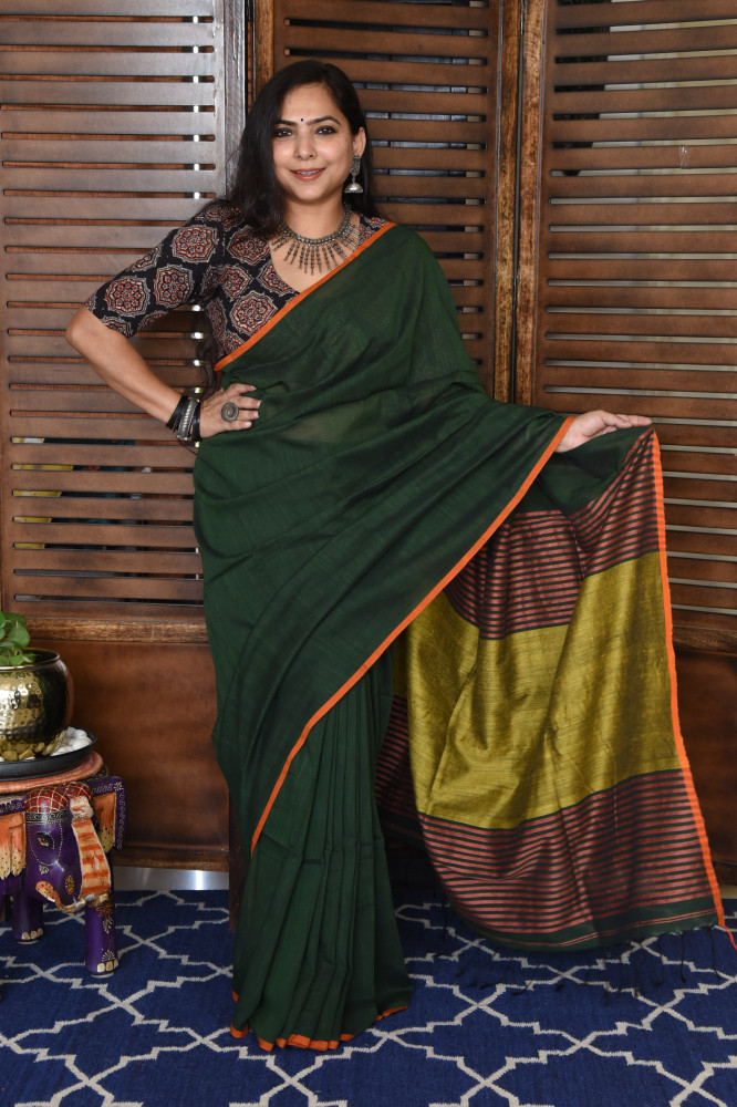 Image of GREEN BENGAL COTTON SAREEE WITH GHICHA PALLA
