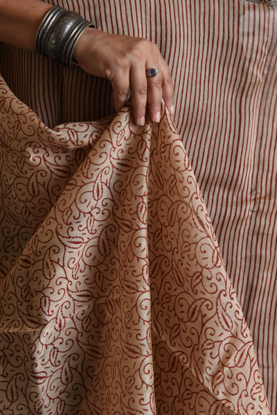 VERTICAL STRIPED RED COTTON SILK SAREE