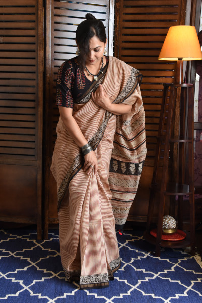 VERTICAL STRIPED RED COTTON SILK SAREE