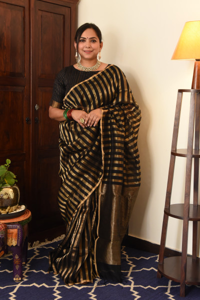 BLACK CHANDERI SILK SAREE WTIH GOLDEN ZARI