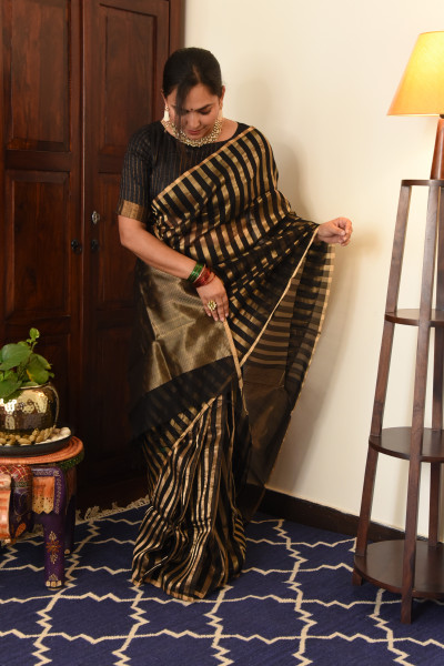 BLACK CHANDERI SILK SAREE WTIH GOLDEN ZARI