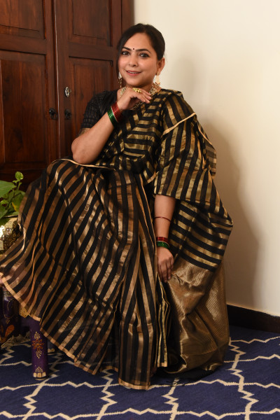 BLACK CHANDERI SILK SAREE WTIH GOLDEN ZARI