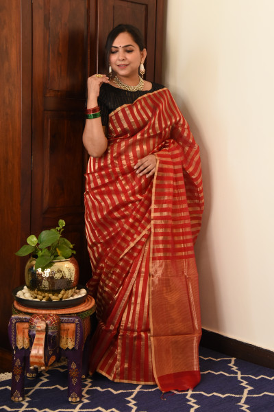 RED CHANDERI SILK SAREE WTIH GOLDEN ZARI