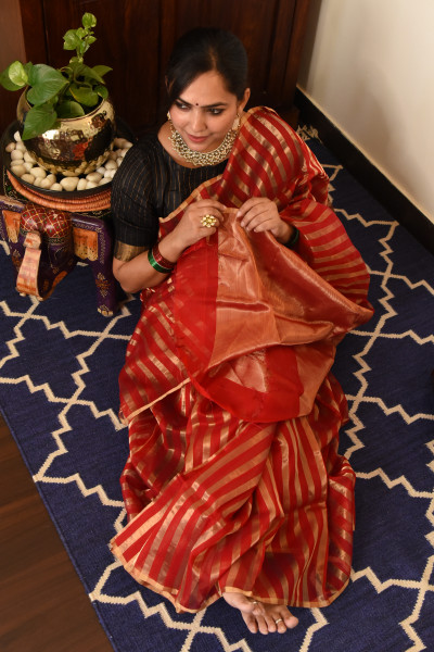 RED CHANDERI SILK SAREE WTIH GOLDEN ZARI