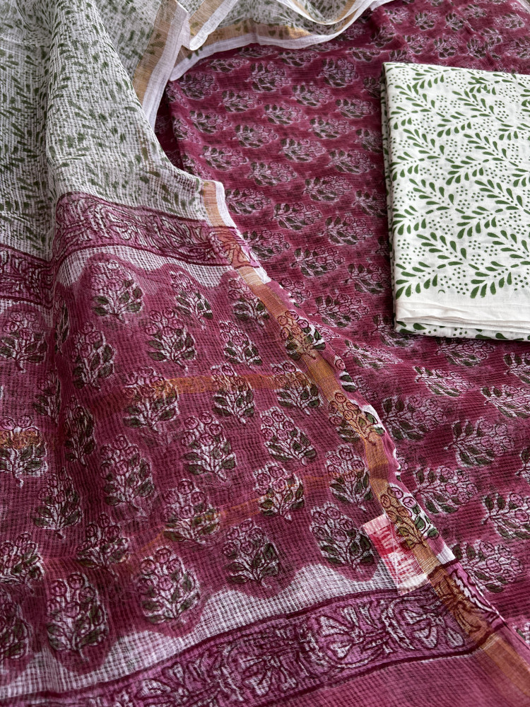 Image of GREEN PINK FLOWER