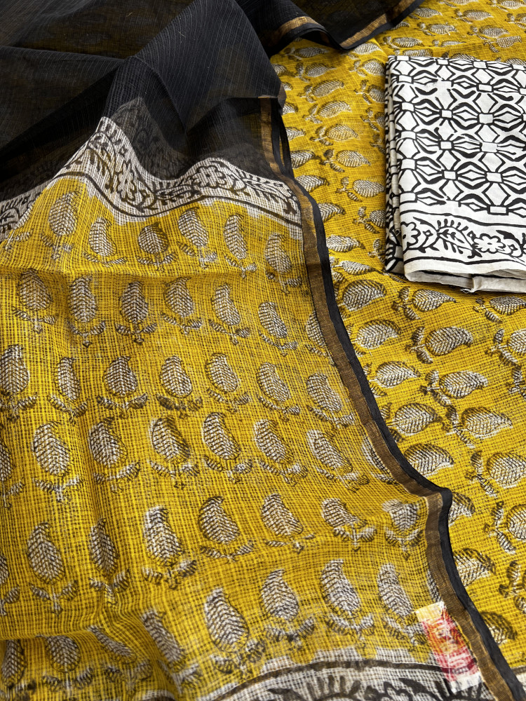 Image of BLACK YELLOW PAISLEY