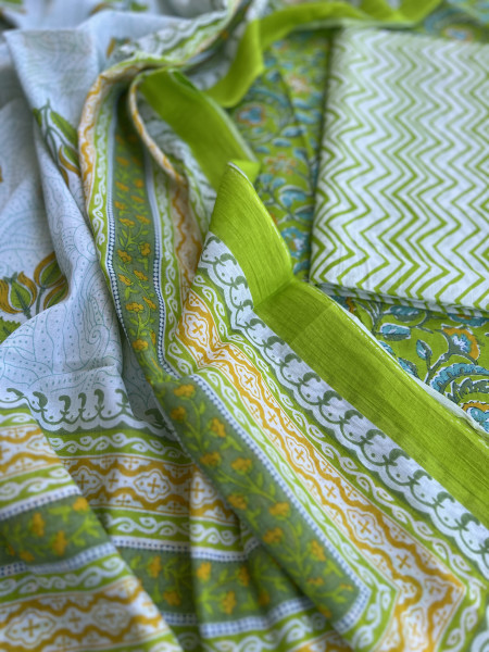 BRIGHT GREEN BLUE SUIT