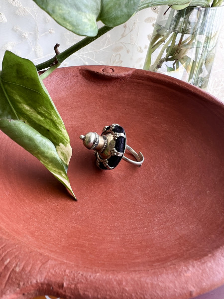 TRIBAL BLACK STATEMENT RING