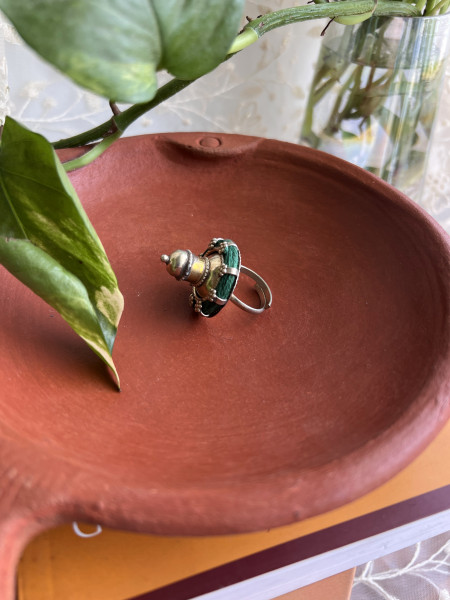 TRIBAL GREEN STATEMENT RING